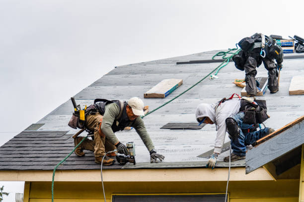 Professional Gutter Installation technician working in Verona, IL